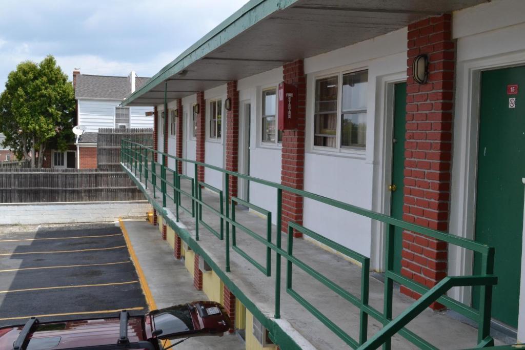 Budget Inn Christiansburg Zewnętrze zdjęcie